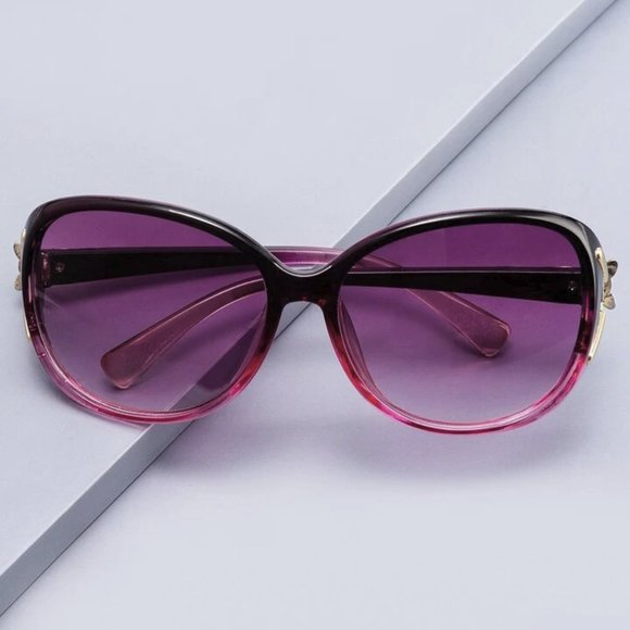 🎃6/$15- Purple and Pink Tinted Oval Sunglasses

❗️ LAST TWO ❗️ - Picture 1 of 3